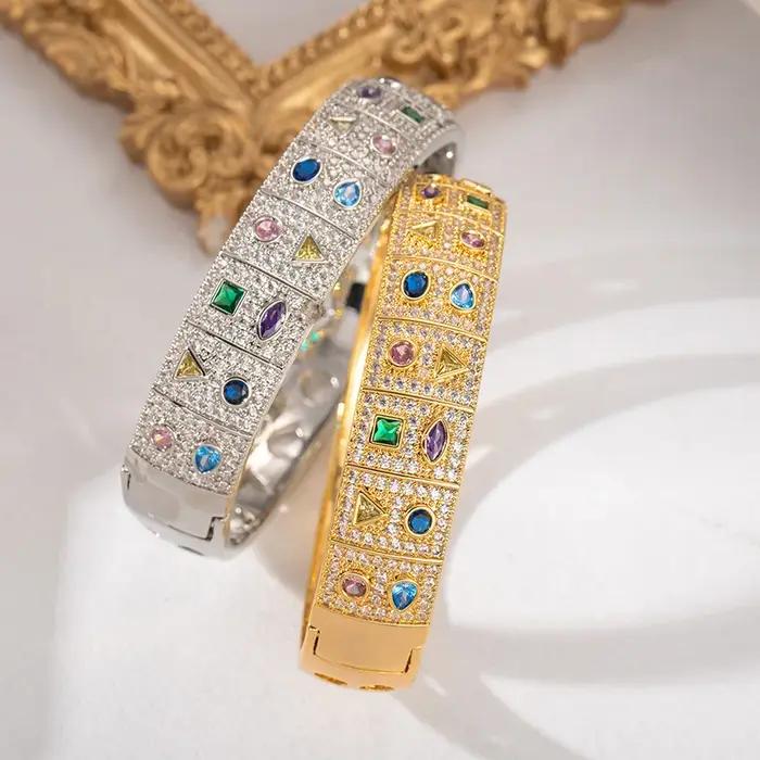 Bracelet manchette large plaqué or style Art Déco