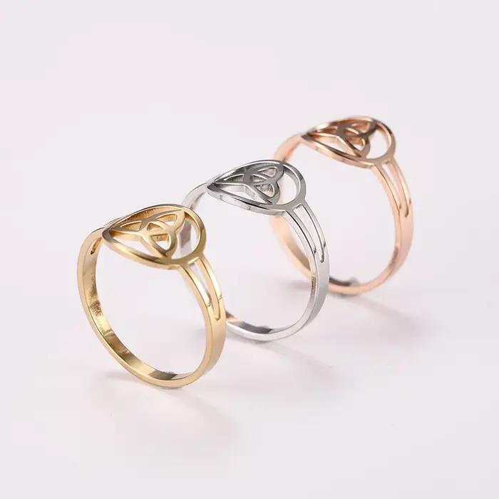 Bague à nœud irlandais de sorcière pour femmes