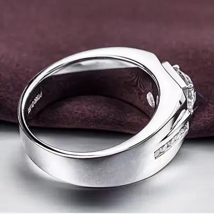 Bague en argent sterling 925 sertie de zirconium blanc élégante pour mariage et fiançailles cadeau tendance bijoux de qualité haute occasion spéciale女性和男性结婚和订婚的925纯银锆石闪耀戒指,时尚礼物,高品质珠宝,适用于特殊场合