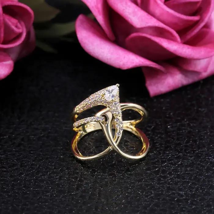 Huitan – bague de sorcière magique irrégulière de luxe