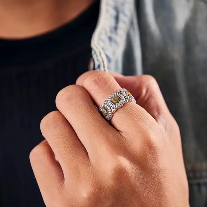 Bague ouverte réglable en forme de marguerite rétro pour hommes et femmes