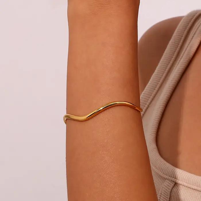 E.B.belle élégant irrégulier en forme de vague courbe ouverture bracelets en acier inoxydable pour femmes