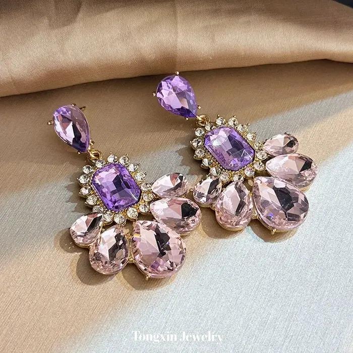 Boucles d'oreilles en zirconium violet à clous pour femmes élégantes occasions de soirée glamour