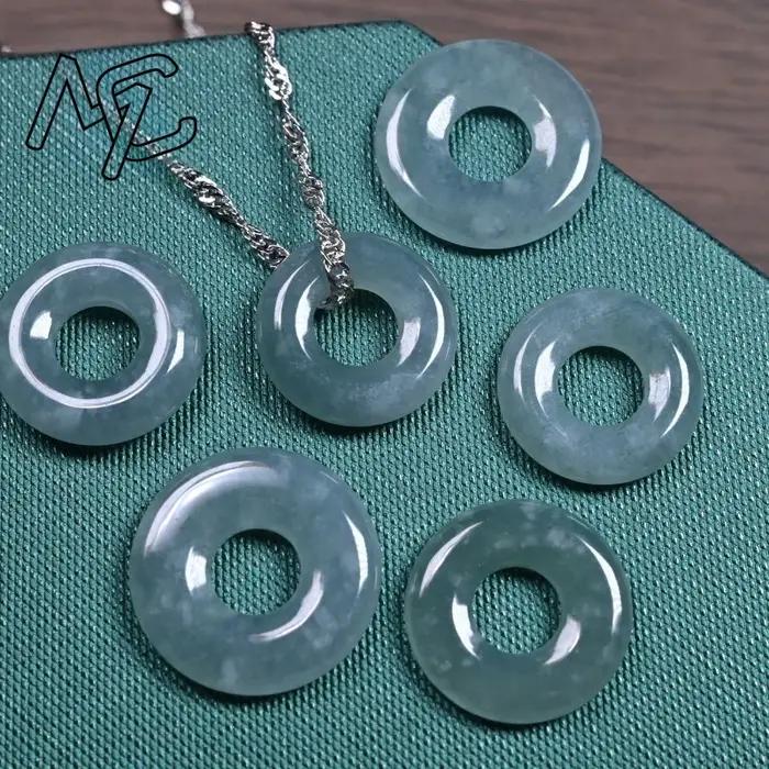 Pendentif Jadéite Birmane Beignet Ping An Noeud Symbole Paix Prospérité Occasions Spéciales Bijoux Mode Charms TALISMANS