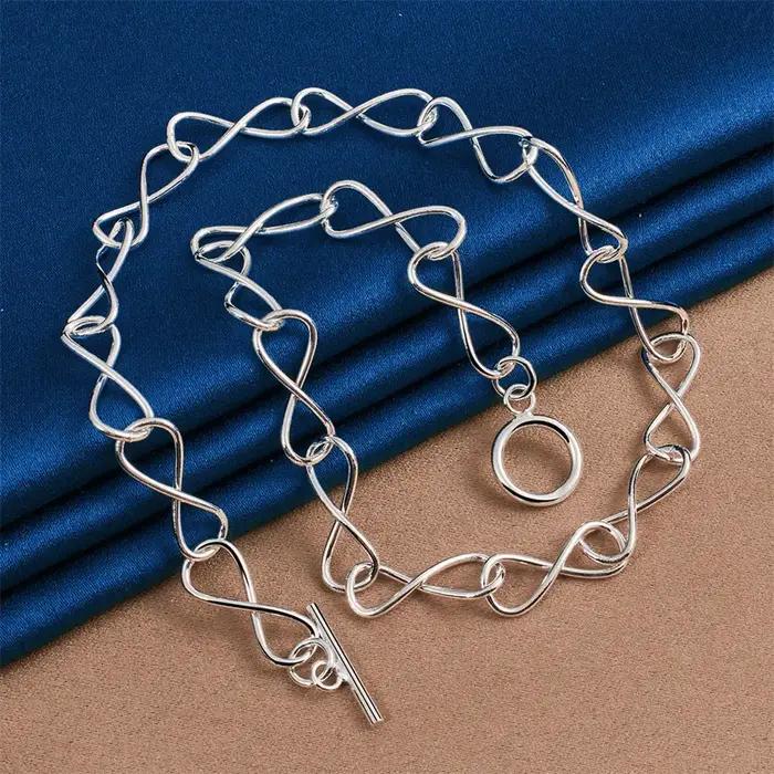 Collier en argent sterling 925 avec un simple symbole d'infini torsadé