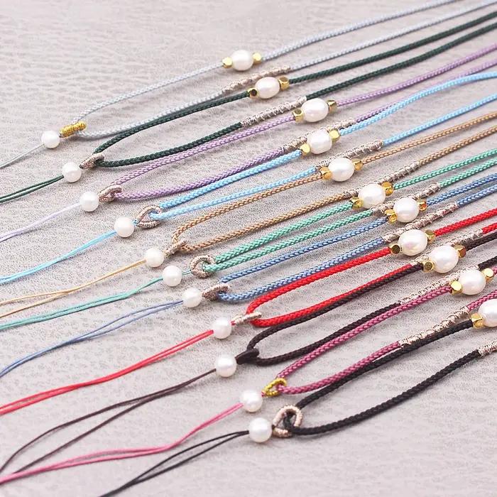 Collier de perles véritables tressé à la main