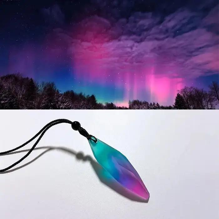 Pendentif et collier en pierre Aurora ycin is Resin