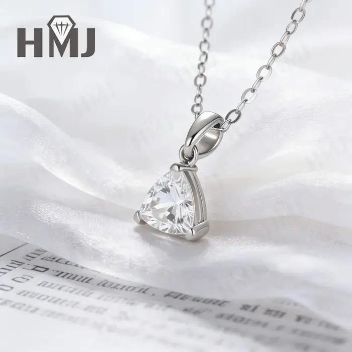 Collier en moissanite véritable taille trillon 1