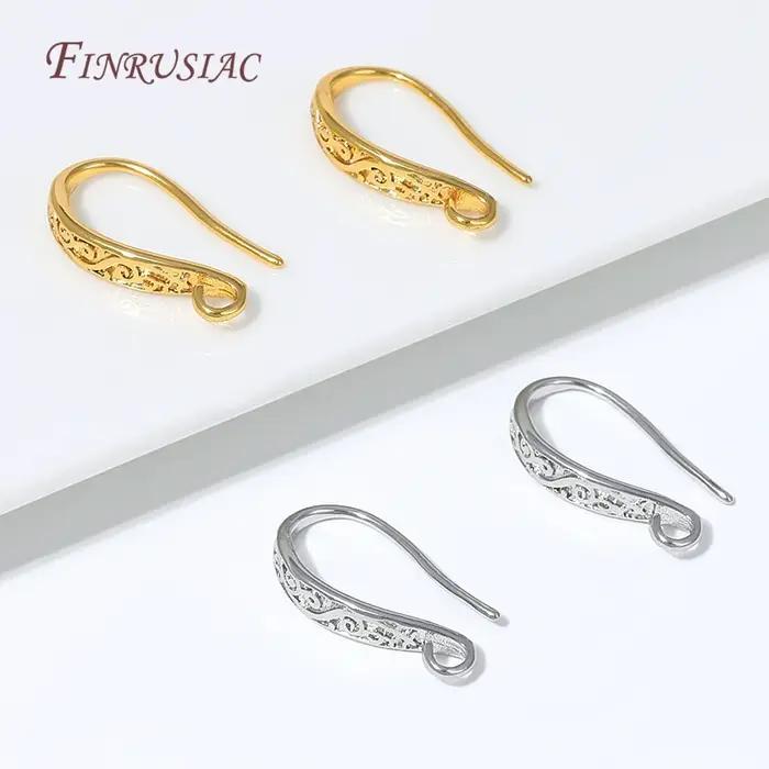Crochets d'oreille gravés plaqués or 18 carats