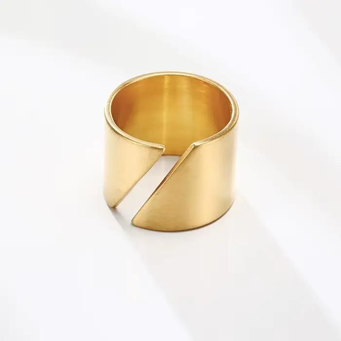 Bague enveloppante large acier inoxydable plaqué or 18 carats pour femmes styles modernes et sophistiqués occasions spéciales