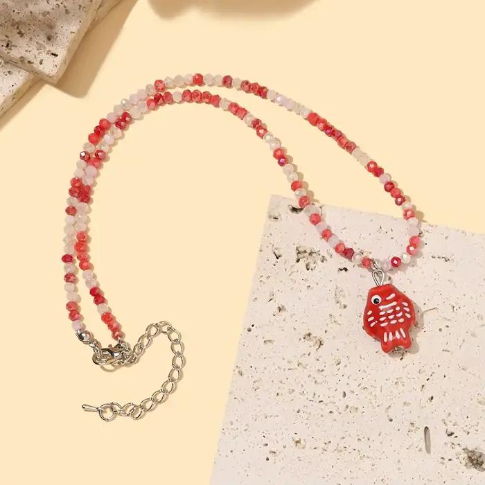 Collier pendentif poisson en céramique style vacances, accessoires vestimentaires pour femmes, bijoux colorés en perles de riz, collier fantaisie pour la plage