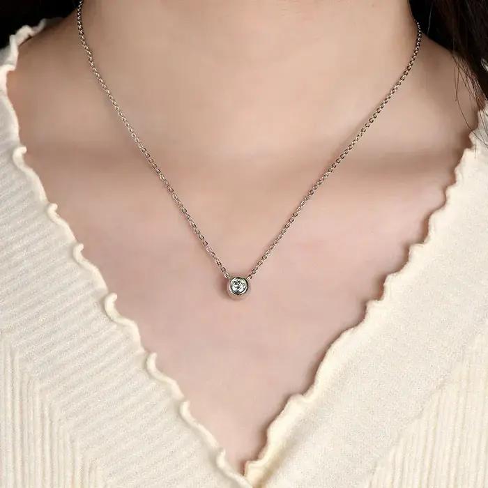 IOGOU – collier avec pendentif solitaire en or 14 carats