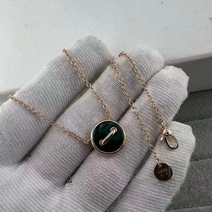 Nouveau Collier Pendentif Pomandere en Coquille d'Abalone Double Face et Turquoise
