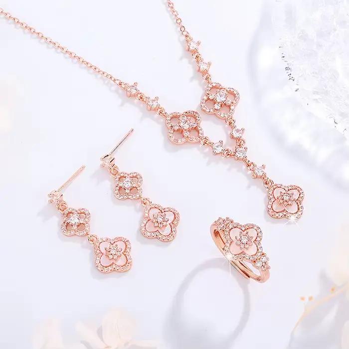 Collier pendentif trèfle à quatre feuilles ajouré en nacre plaquée Rhodium brillant pour femmes, bijoux cadeau, nouvelle collection 2025