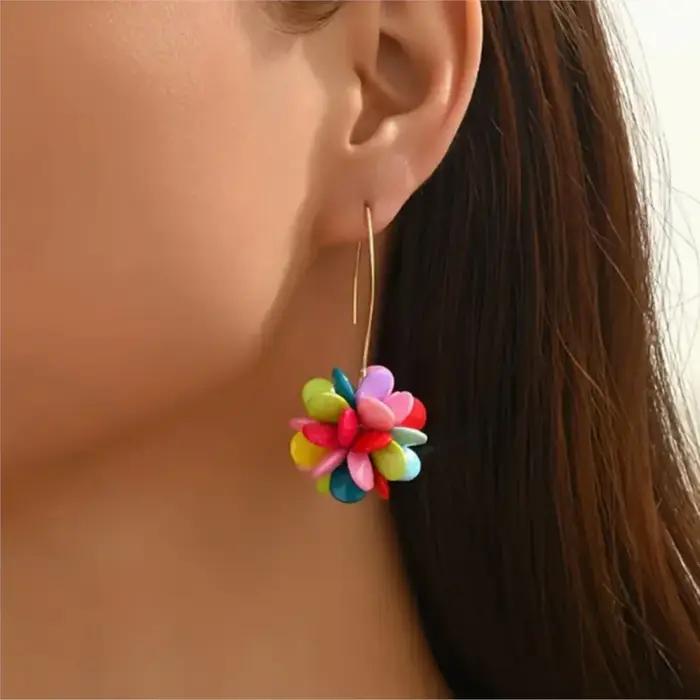 Boucles d'oreilles bohèmes couleur bonbon fleurs perlées aléatoires pour femmes élégantes et décontractées cadeau occasions spéciales