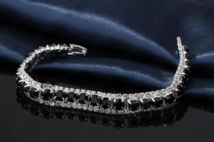 Bracelet en argent sterling serti de zirconium noir pour femmes occasion engagement style vendange