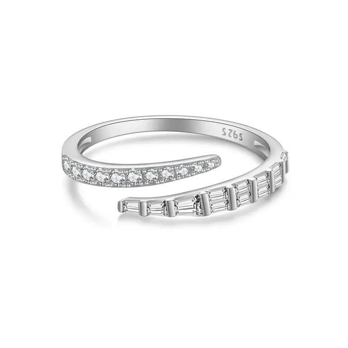 Bague en argent sterling 925 sertie de zirconium blanc élégante et classique pour femmes occasions spéciales