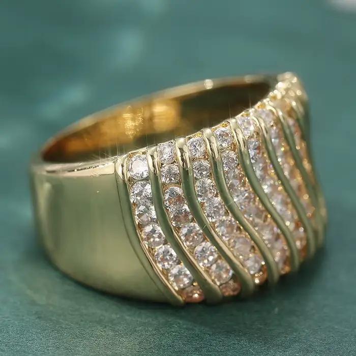 Bague de mariage couleur dorée