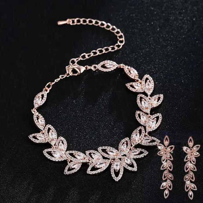 SUGO – ensemble de boucles d'oreilles en zircone pour femme, bijoux de luxe, brillant, exquis, fleur, haute qualité, élégant, de dîner, nouvelle mode