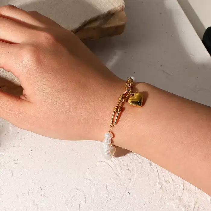 Bracelet doré élégant perles motif cœur finition vintage pour femmes occasions spéciales cadeau