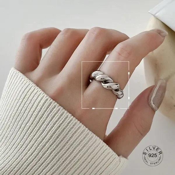 Bague géométrique ronde rétro couleur argent véritable pour femmes