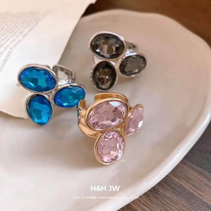 Bague ovale réglable incrustée de cristaux rétro