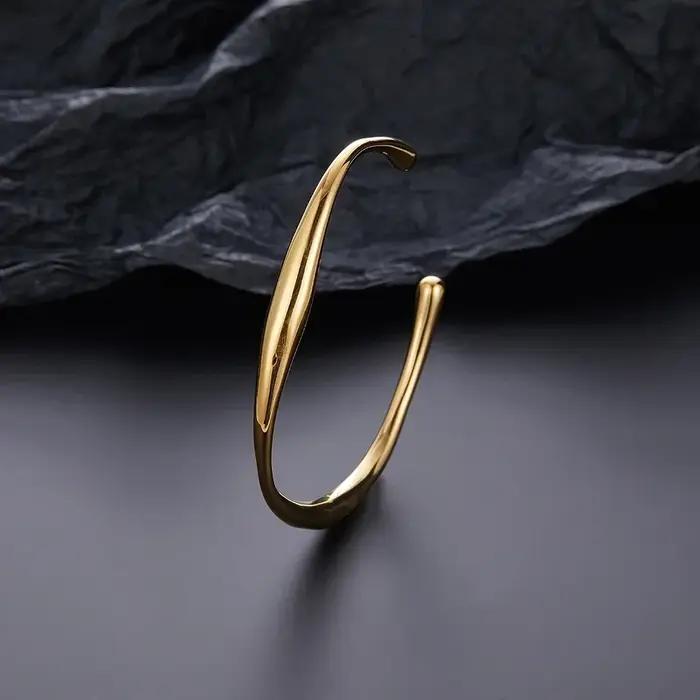 Bracelet simple et abstrait Mobis pour femme en acier inoxydable