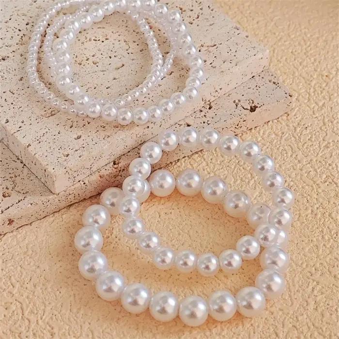Bracelets en perles d'imitation classiques avec finition plaquée platine pour femmes, bracelets à brins rétro élégants pour occasions spéciales