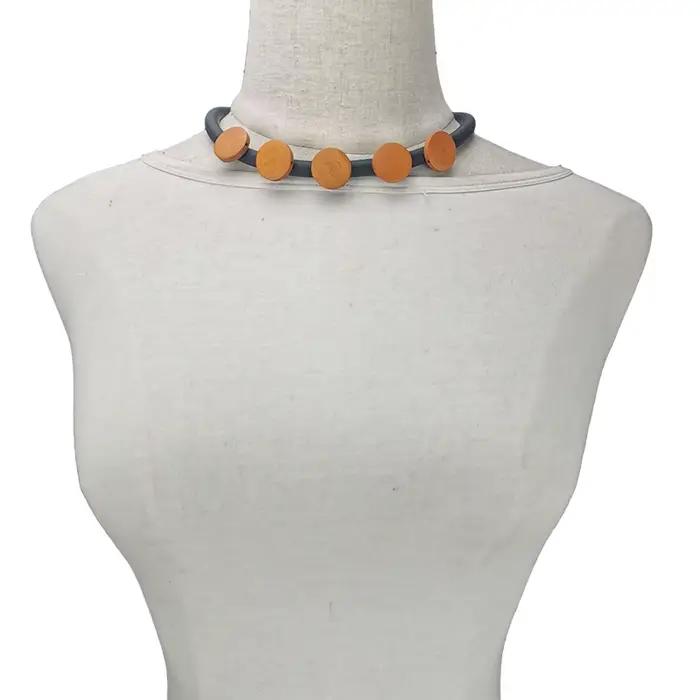 Collier ras du cou en bois pour femmes, design vintage en caoutchouc, bijou d'amour fait à la main, chaîne de fête de mariage occasions spéciales