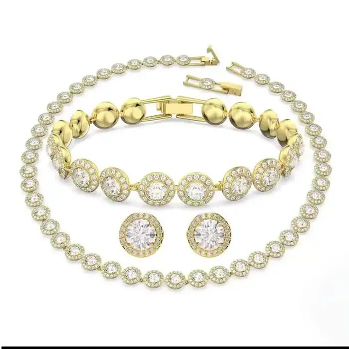 Bijoux en forme de cœur avec perles et pampilles