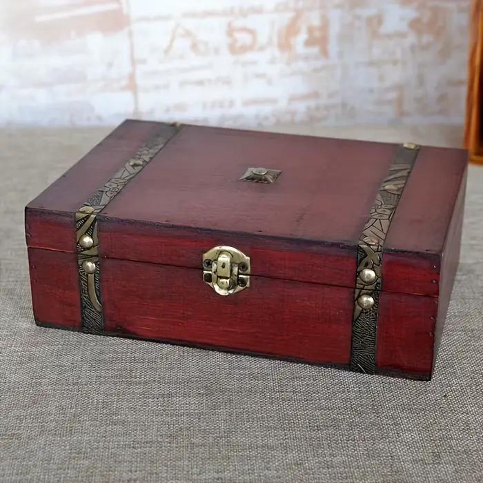 Boîte de rangement vintage en bois foncé avec accents en laiton, loquet décoratif, organisateur en bois recyclé pour bijoux, souvenirs, cadeaux