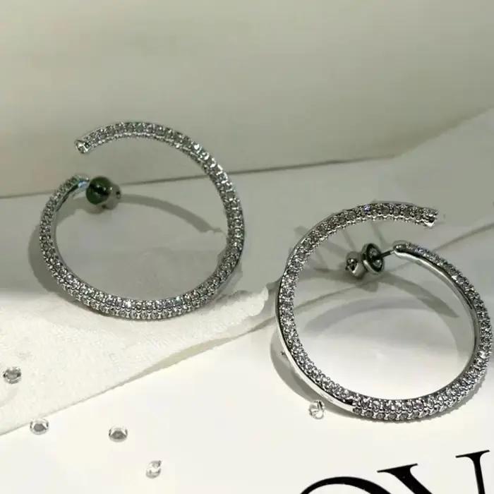 Boucles d'oreilles en argent sterling 925 serties de pierres précieuses pour femmes occasions spéciales comme fiançailles anniversaires et noël