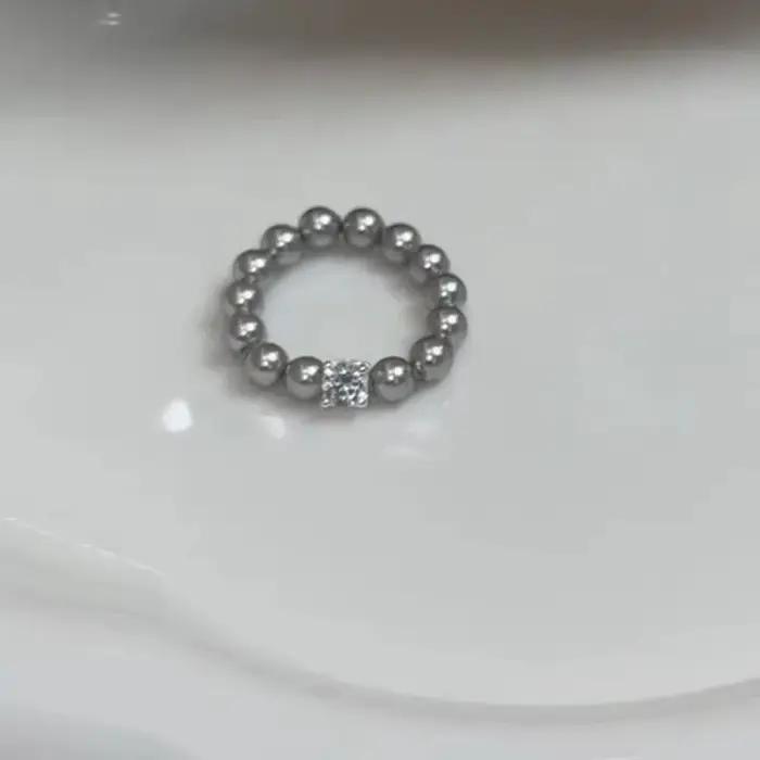 Minar – bague de cocktail élastique en perles d'eau douce blanches et grises de luxe