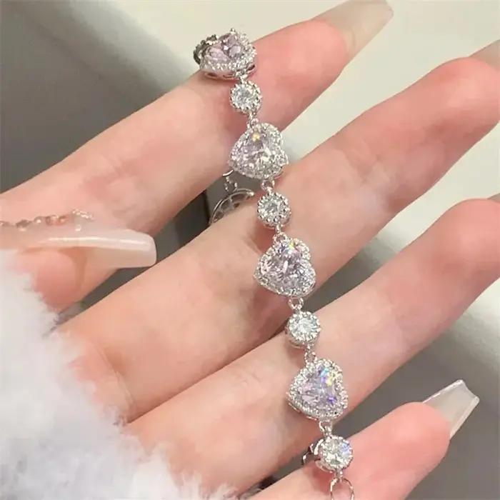 Bracelet de luxe en forme de cœur en pierre rose pour petite amie