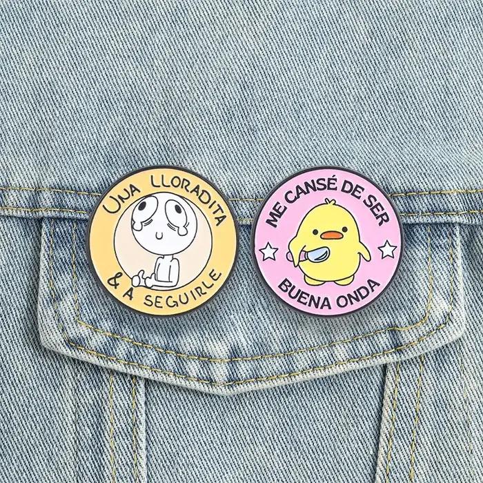 Broches et badges en émail sur le thème des Memes espagnols