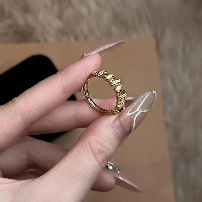 Bague torsadée en diamant pour femmes