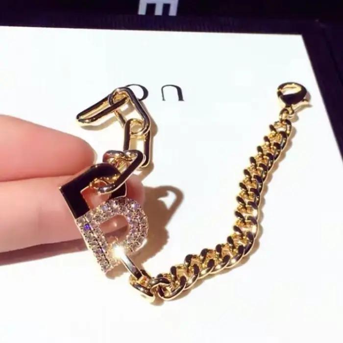 Nouveau bracelet pour femme à la mode avec zircon étincelant incrusté de la lettre B. Bracelets pour
