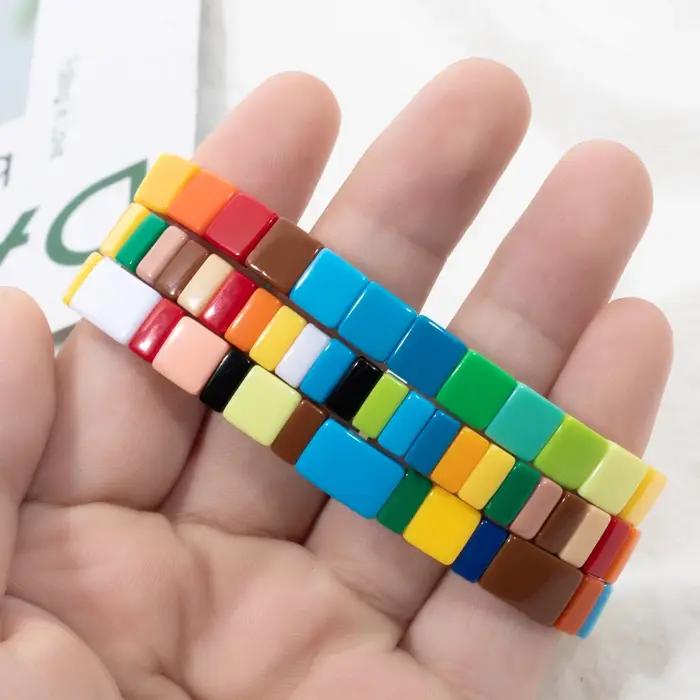 Bracelet bohème en acrylique arc-en-ciel pour femmes
