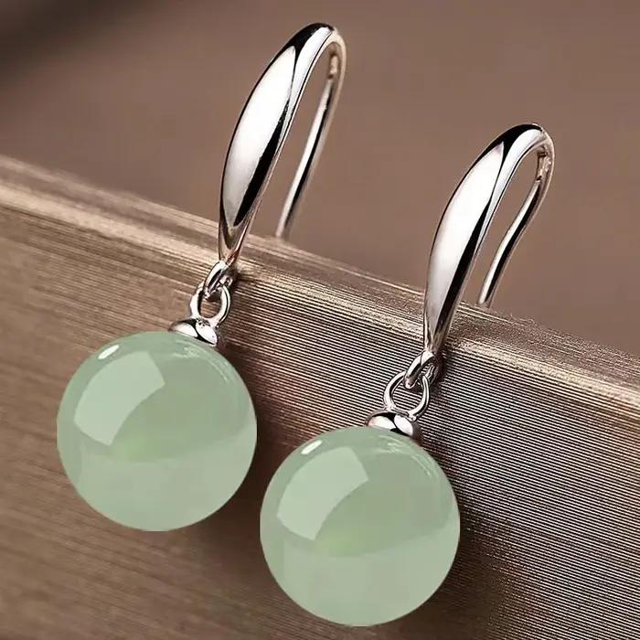 Boucles d'Oreilles Vintage en Jade Vert Palais et Perle Blanche pour Femmes Occasions Spéciales Cadeau Elegant