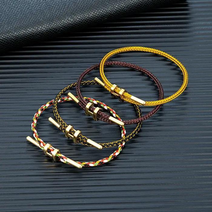 Bracelet de luxe multicolore ajustable avec breloques