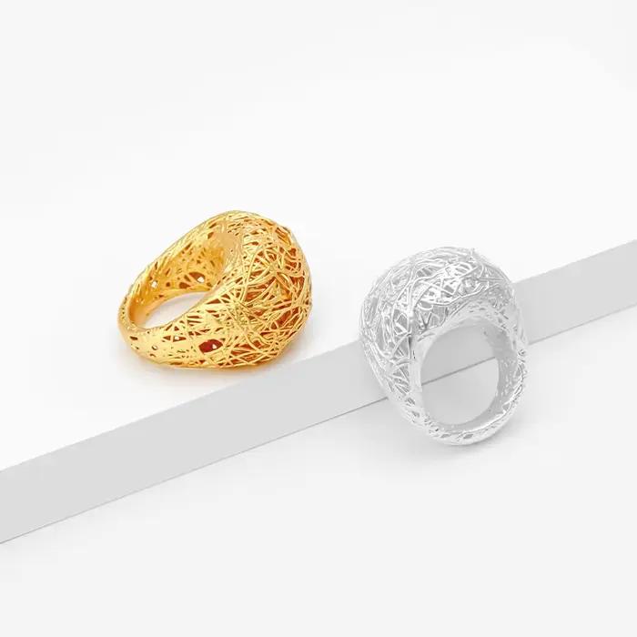 Bague IVOG Simple Vine en laiton plaqué or 18 carats pour femmes, design moderne et élégant, bijou personnalisable pour mariage et occasions spéciales