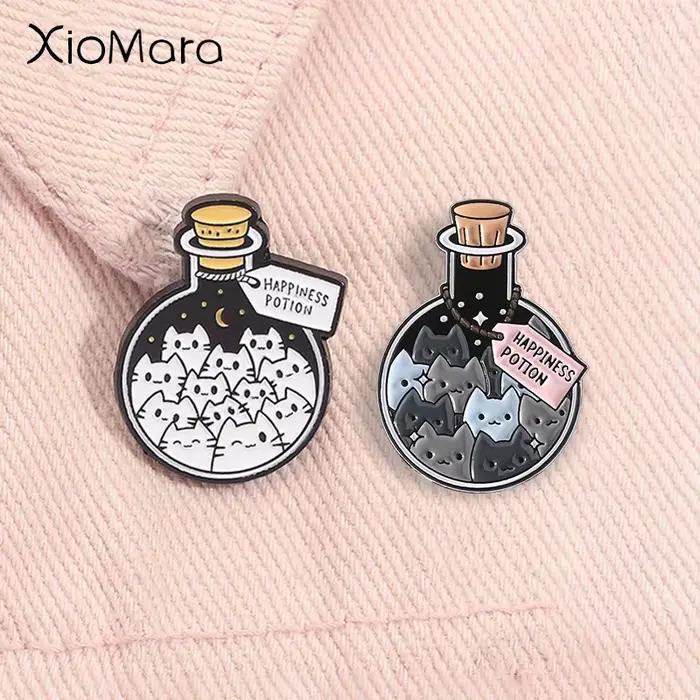 Broche en émail de Potion de bonheur de chat de dessin animé, broche en métal pour passionnés de chat, Badge de sac à dos à revers, bijoux amusants, cadeau pour enfants et amis
