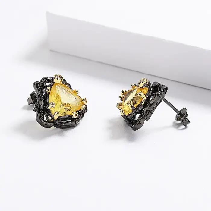 Boucles d'oreilles délicates en Zircon Triangle jaune