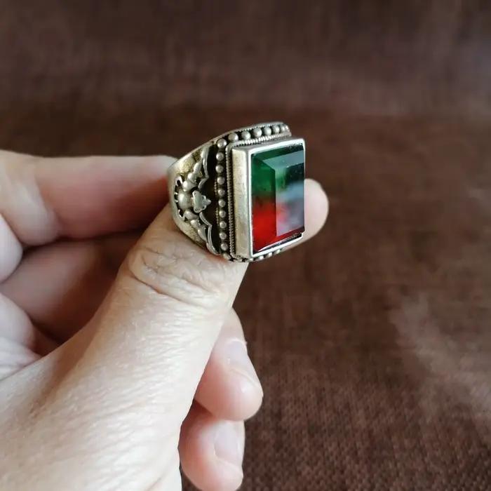 Bague en argent vieilli incrustée de tourmaline, support de bague carré effet glace, bague ethnique tibétaine vintage en argent