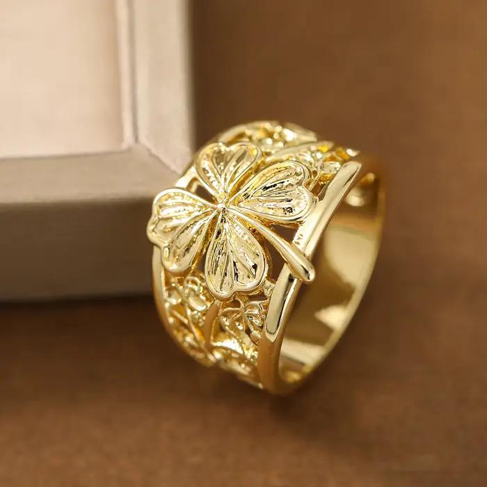 Bague élégante en forme de trèfle à quatre feuilles