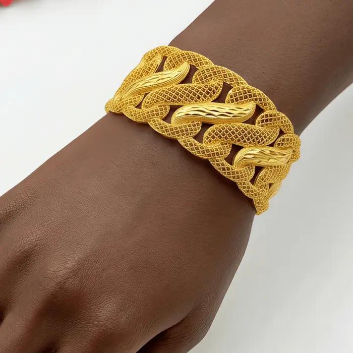 Bracelets et bagues plaqués or du Moyen-Orient pour femmes