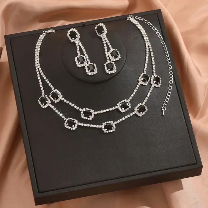 Nouvelles boucles d'oreilles carrées en zircon émeraude avec pampilles - Ensemble collier