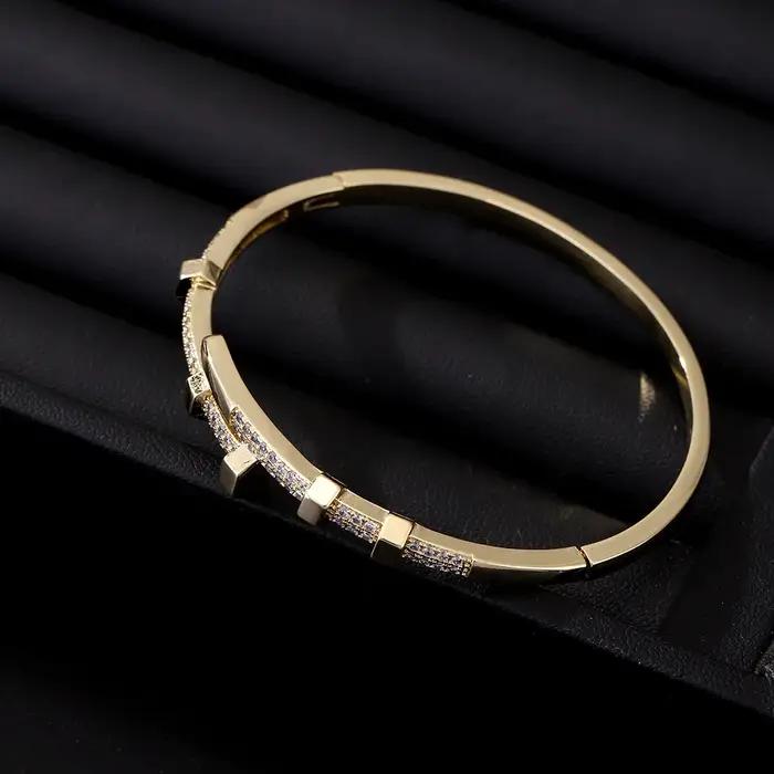 Nouveau Bracelet à ongles en diamant incolore personnalisé polyvalent avec Design de sens avancé