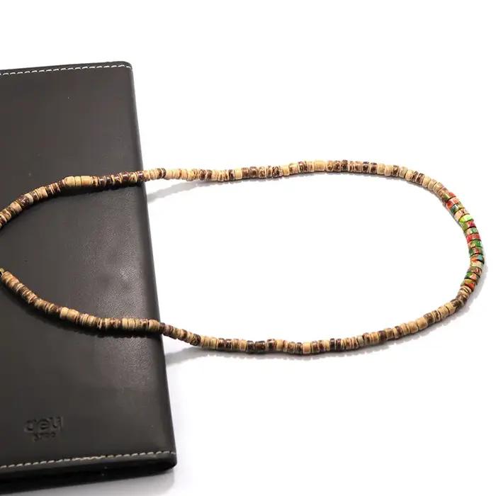 Collier ras du cou en bois naturel pour homme