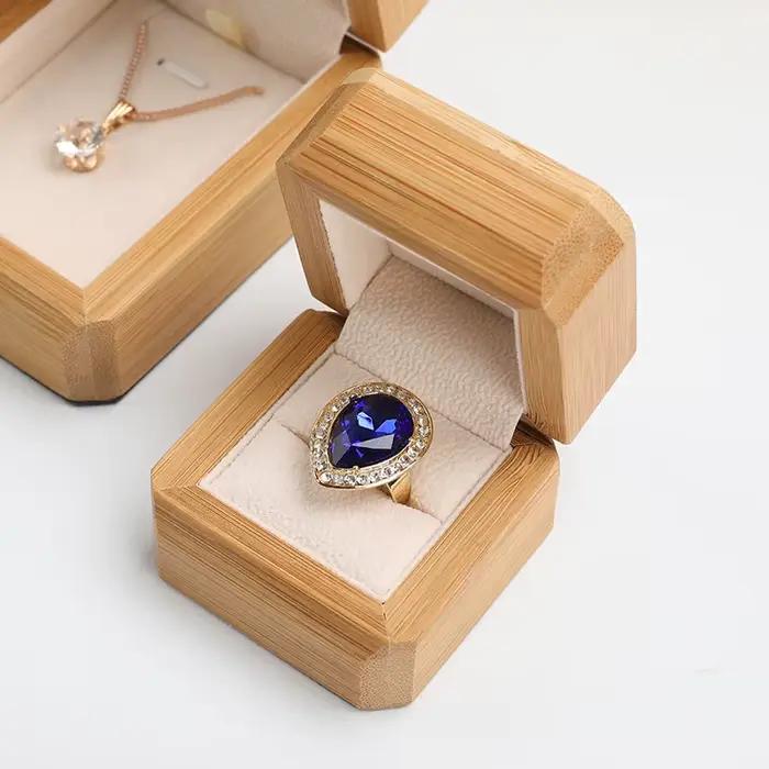 Boîte à bijoux en bois pour bagues
